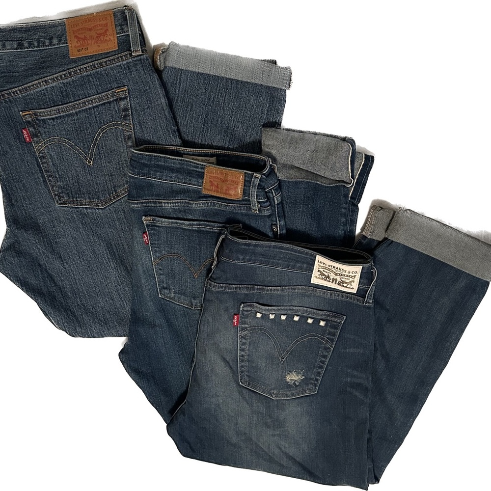 Pack of higher end Levi’s jeans - gently used or never worn!!